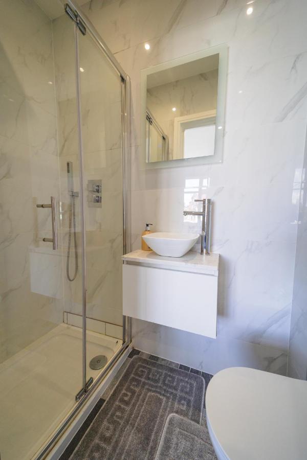 헨던 Star London Bell Lane 3-Bed Haven 아파트 외부 사진